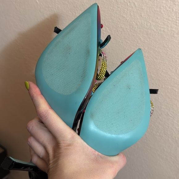 Like new in original box size 10 Betsey Johnson Deedee rainbow heels - Picture 6 of 6